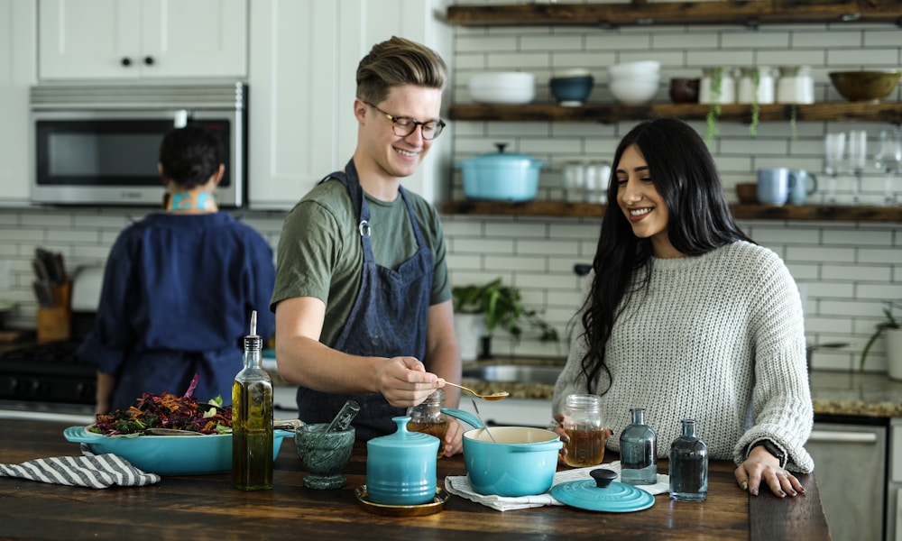 O Fim das Taxas de 27% no Delivery: Como Restaurantes e Dark Kitchens Estão Lucrando com Pedidos Autônomos no WhatsApp