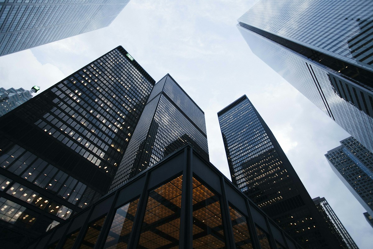 Complexo corporativo e empreendimentos imobiliários com infraestrutura de inteligência preditiva