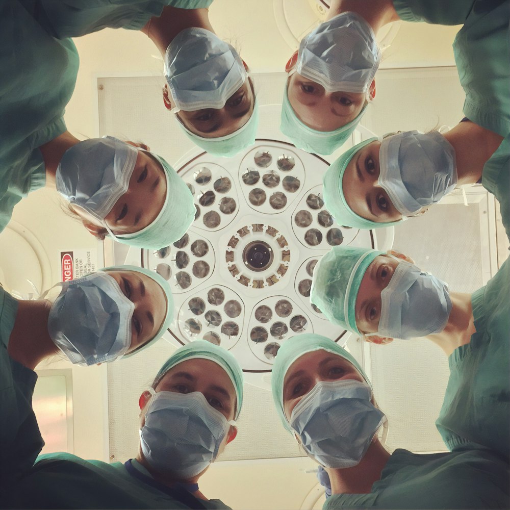 O Protocolo da Agenda Blindada: Como Clínicas Médicas Eliminam o No-Show, Recuperam Pacientes Inativos e Desafogam a Recepção com IA no WhatsApp