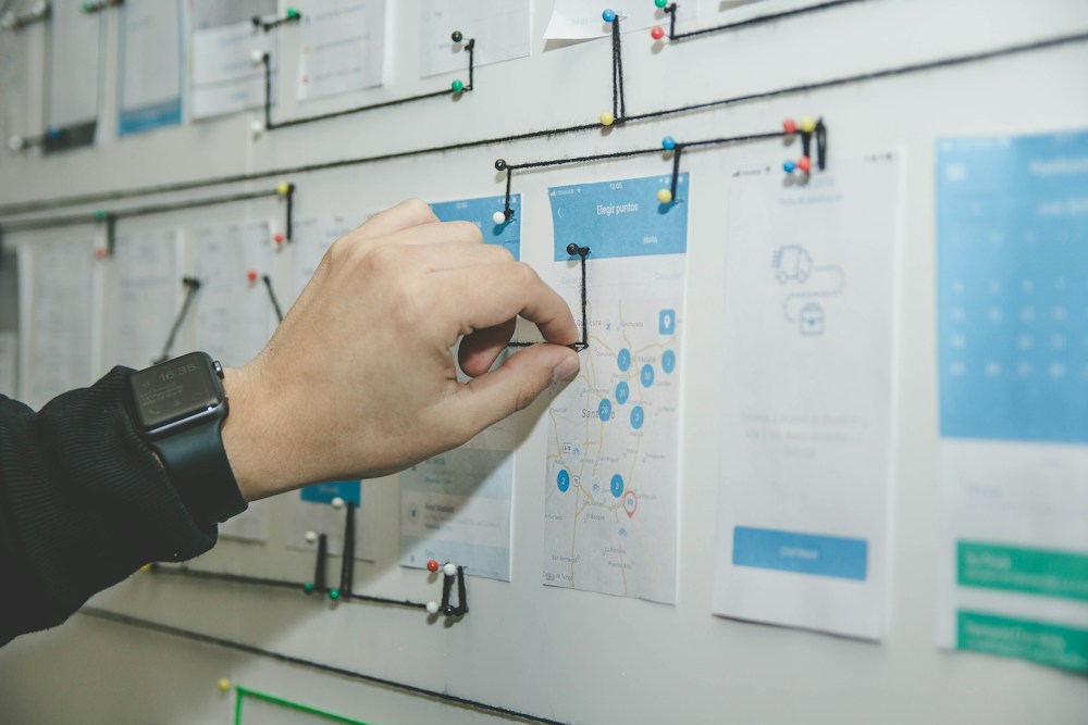 Dashboard analítico exibindo conversão de cadências multicanais, reuniões agendadas e ROI de vendas
