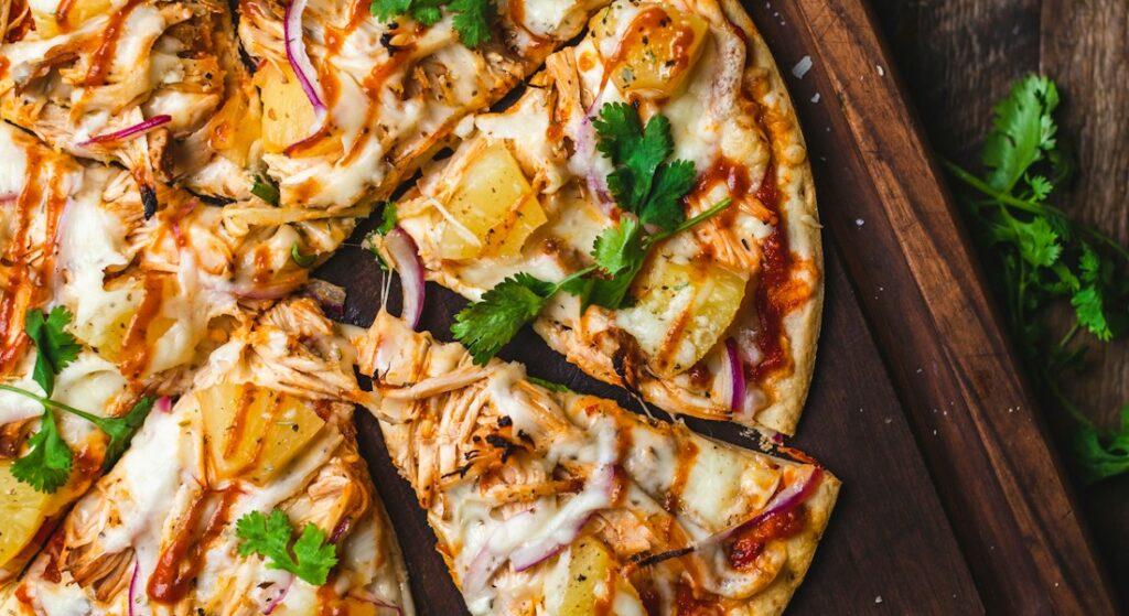 Pizza artesanal com massa de longa fermentação e queijo derretido de alta qualidade