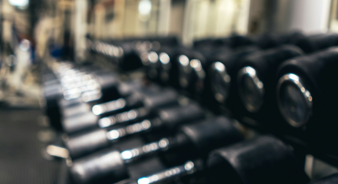 A Arquitetura da Retenção Preditiva no Fitness: Como Academias e Studios Blindam o LTV, Eliminam a Evasão na Catraca e Multiplicam Matrículas no WhatsApp com IA